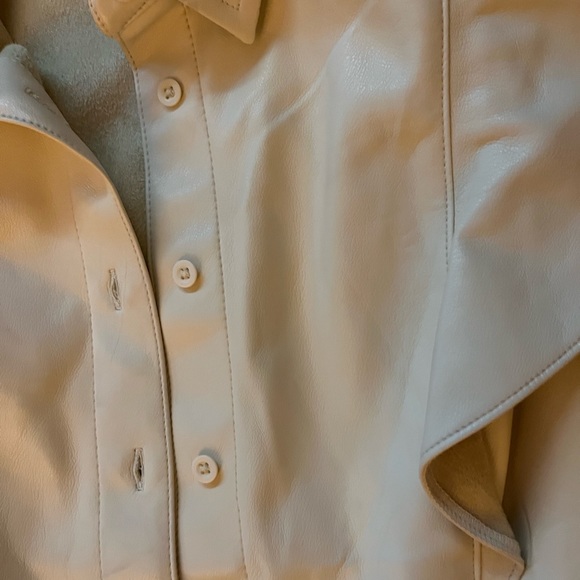 Gap Womens Vegan Leather Flutter Button Down XXS - Picture 3 of 6